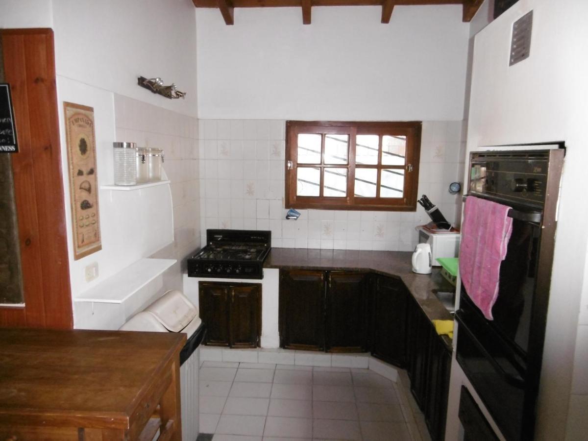 Hostel La Casa De Tounens Puerto Madryn Zewnętrze zdjęcie